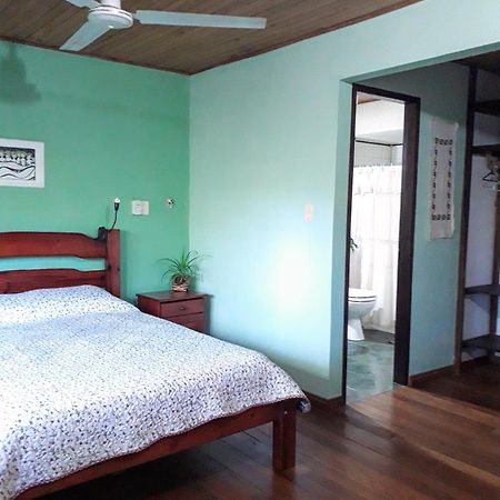 Apartamento Jardín de Naipí Puerto Iguazú Habitación foto